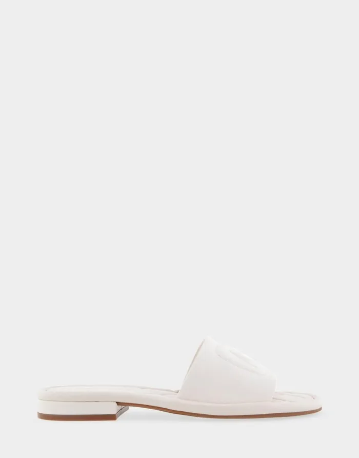 Aerosoles Comfortable Women039s Debossed Chain Link Slide Sandal In Eggnog Leather Eggnog Leather Women Slides Aerosoles Comfortable Women039s Debossed Chain Link Slide Sandal In Eggnog Leather Eggnog Leather Women Slides