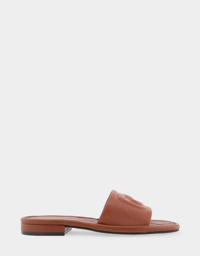 Aerosoles Comfortable Women039s Debossed Chain Link Slide Sandal In Gingerbread Leather Gingerbread Leather Women Slides Aerosoles Comfortable Women039s Debossed Chain Link Slide Sandal In Gingerbread Leather Gingerbread Leather Women Slides