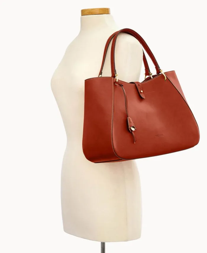 Alto Camilla Saddle Woman Dooney and Bourke Satchels Alto Camilla Saddle Woman Dooney and Bourke Satchels