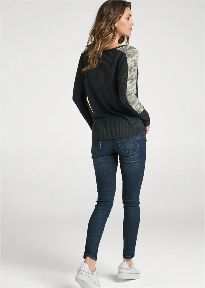 CAMO STRIPE WAFFLE KNIT TOP Black Multi Women VENUS Tops