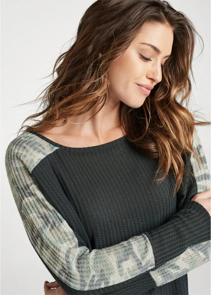 CAMO STRIPE WAFFLE KNIT TOP Black Multi Women VENUS Tops