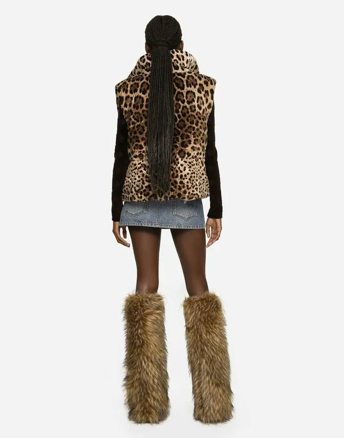Dolce and Gabbana Coats And Jackets Women Sleeveless Leopardprint Jacket With Logo Tag Animal Print Dolce and Gabbana Coats And Jackets Women Sleeveless Leopardprint Jacket With Logo Tag Animal Print