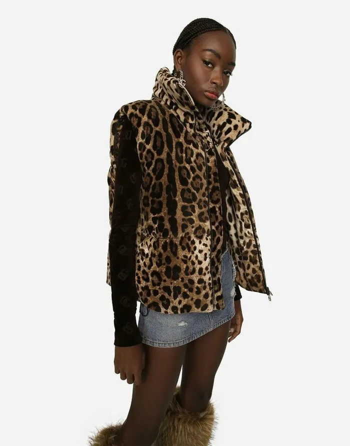 Dolce and Gabbana Coats And Jackets Women Sleeveless Leopardprint Jacket With Logo Tag Animal Print Dolce and Gabbana Coats And Jackets Women Sleeveless Leopardprint Jacket With Logo Tag Animal Print