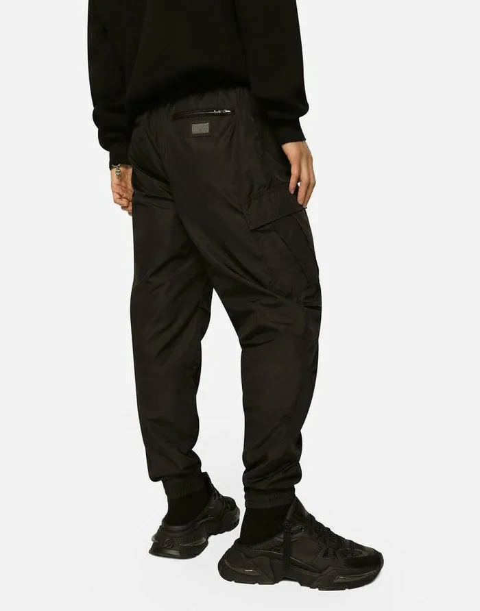 Dolce and Gabbana Trousers And Shorts Men Nylon Cargo Pants With Logo Tag Black Dolce and Gabbana Trousers And Shorts Men Nylon Cargo Pants With Logo Tag Black