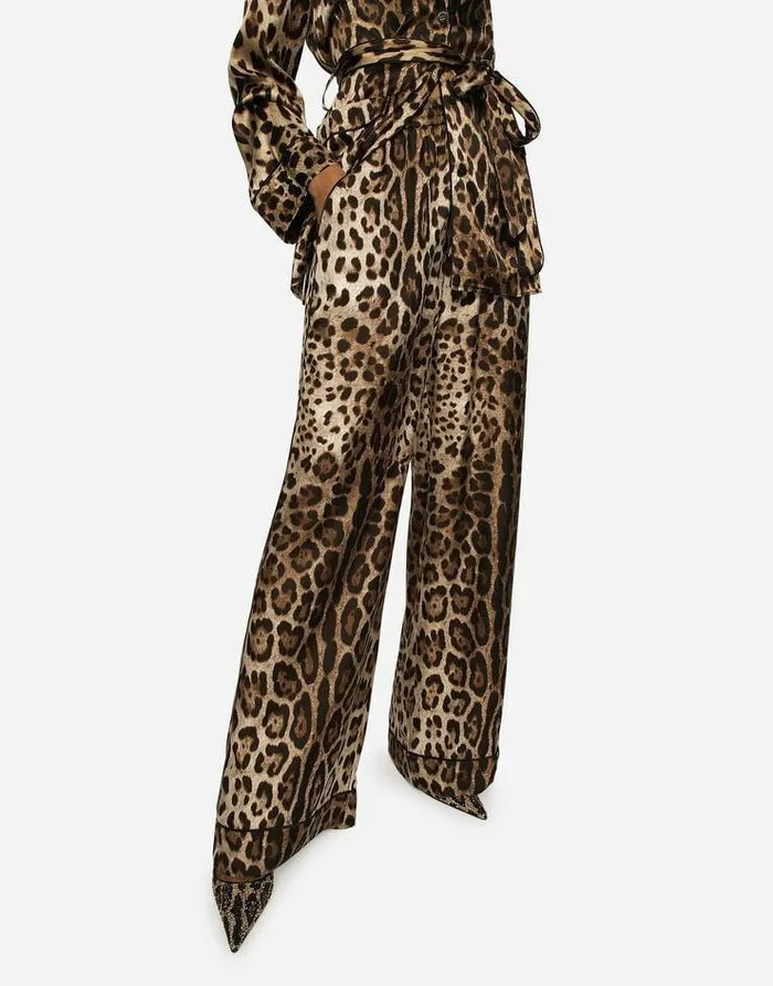 Dolce and Gabbana Trousers And Shorts Women Leopardprint Satin Pajama Pants Multicolor Dolce and Gabbana Trousers And Shorts Women Leopardprint Satin Pajama Pants Multicolor