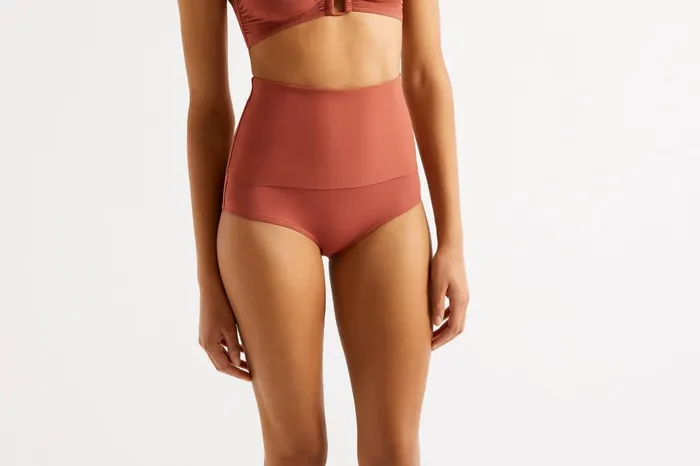 ERES Gredin HighWaisted Bikini Briefs Dattier Women TwoPieces Swimsuits