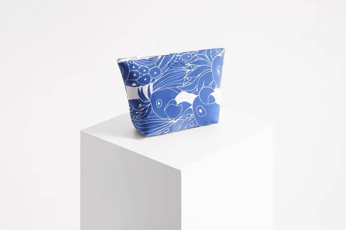 ERES Pocket Perroquet Pouch Imprime Perroquet Maracas Women Beachwear and Accessories ERES Pocket Perroquet Pouch Imprime Perroquet Maracas Women Beachwear and Accessories