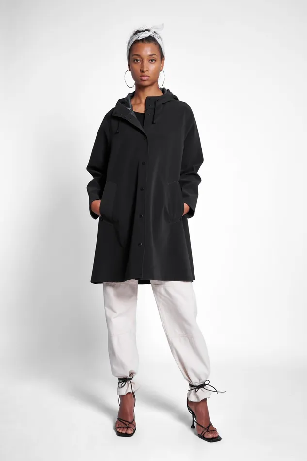 Raincoats Women Stutterheim Mosebacke Matte Raincoat Black