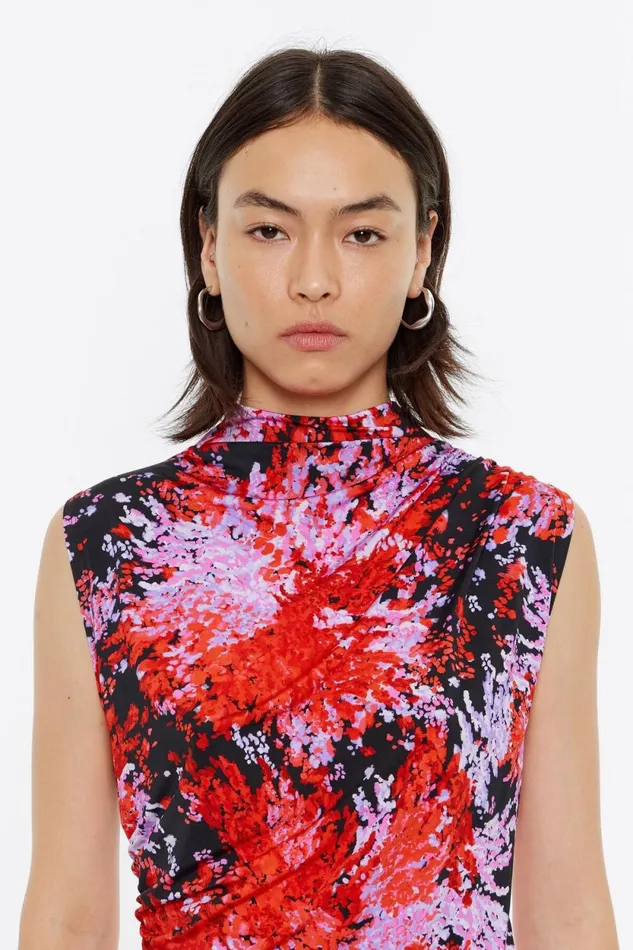 Red Mimosa Fitted Top Mimosa Red Women Bimba Y Lola TShirts Red Mimosa Fitted Top Mimosa Red Women Bimba Y Lola TShirts