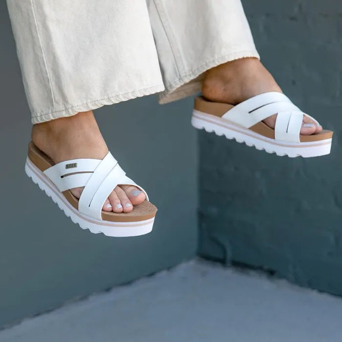 Reef Sandals Cushion Bloom Hi Cloud 8211 Women Reef Sandals Cushion Bloom Hi Cloud 8211 Women