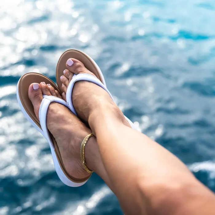 Reef Sandals Cushion Cloud Whitetan 8211 Women Reef Sandals Cushion Cloud Whitetan 8211 Women