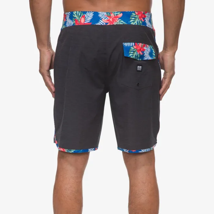 Reef Shorts Boardshorts and Pants Mullen FW Wvn Short Caviar 8211 Men Reef Shorts Boardshorts and Pants Mullen FW Wvn Short Caviar 8211 Men
