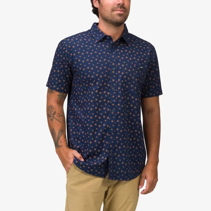 Reef TShirts and Shirts Bentley Short Sleeve Woven Shirt Dress Blues 8211 Men