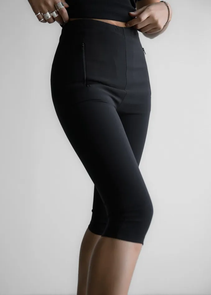 The Frankie Shop Bottoms Desara Capri Leggings 8211 Black 8211 Women