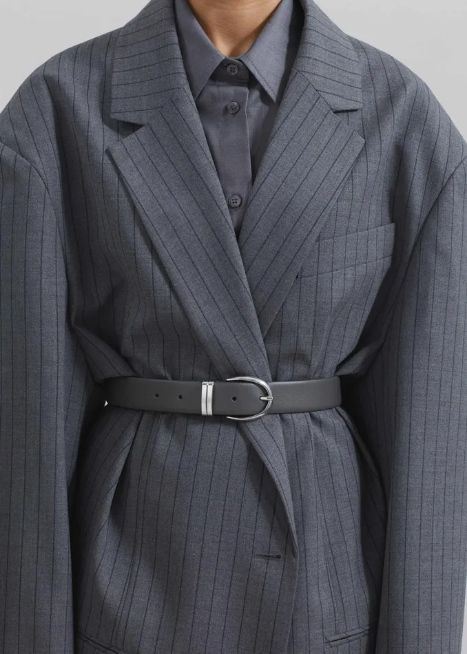 The Frankie Shop Ora Leather Belt 8211 GreySilver 8211 Women
