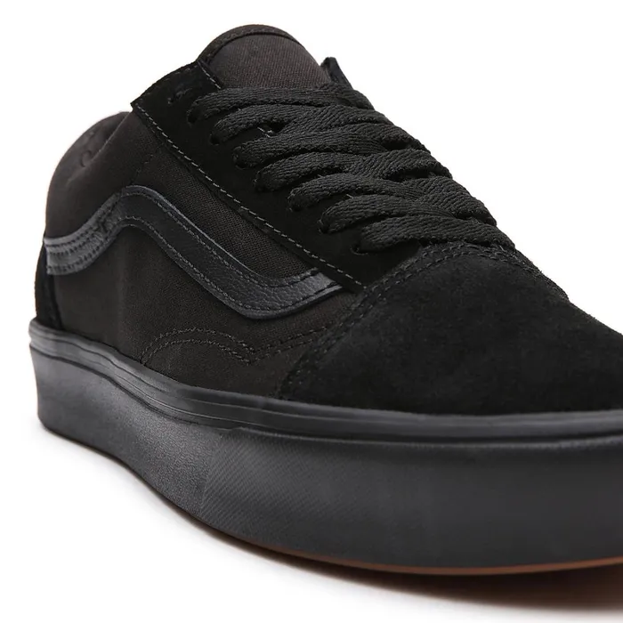 Vans View All Men Comfycush Old Skool Shoes Black