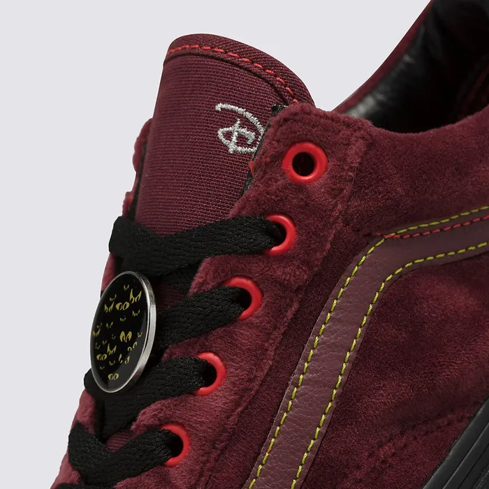 Vans View All Women Disney X Old Skool Stackform Shoes Red