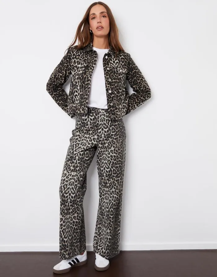 Women Petite Leopard Print Wide Leg Denim Jeans Threadbare Jeans