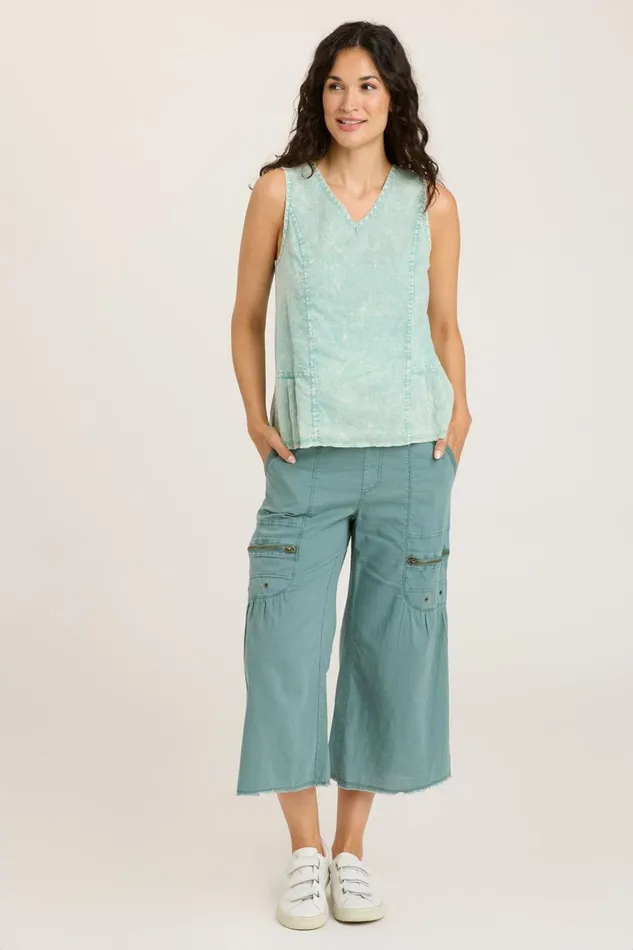 XCVI Pasqual Crop 20 Women Crops